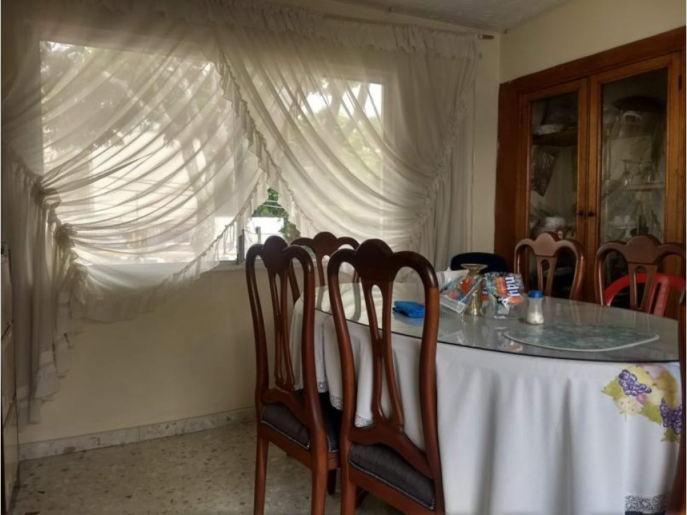VENTA DE CASA COMERCIAL EXTERNA ESQUINERA EN CÁMBULOS - 4