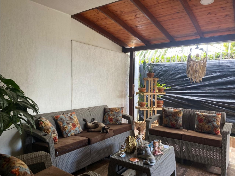 VENTA DE CASA DE TRES PISOS EN CONDOMINIO EN CIUDAD JARDIN — foto 4