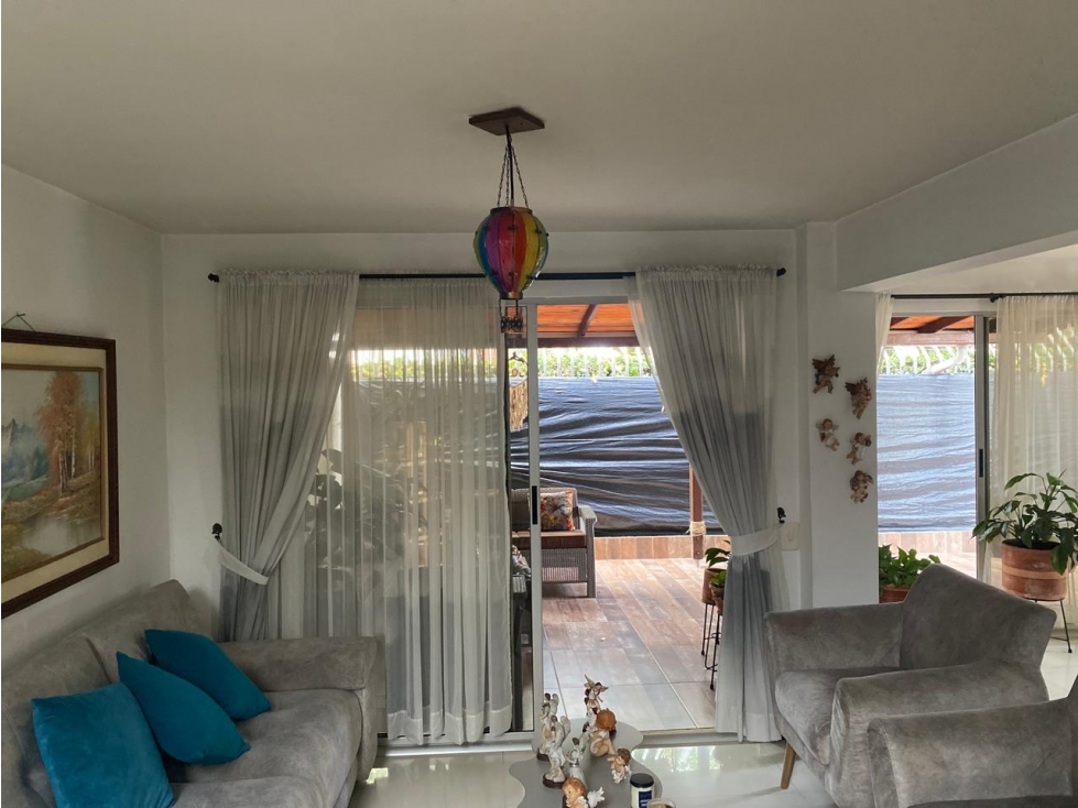 VENTA DE CASA DE TRES PISOS EN CONDOMINIO EN CIUDAD JARDIN — foto 5