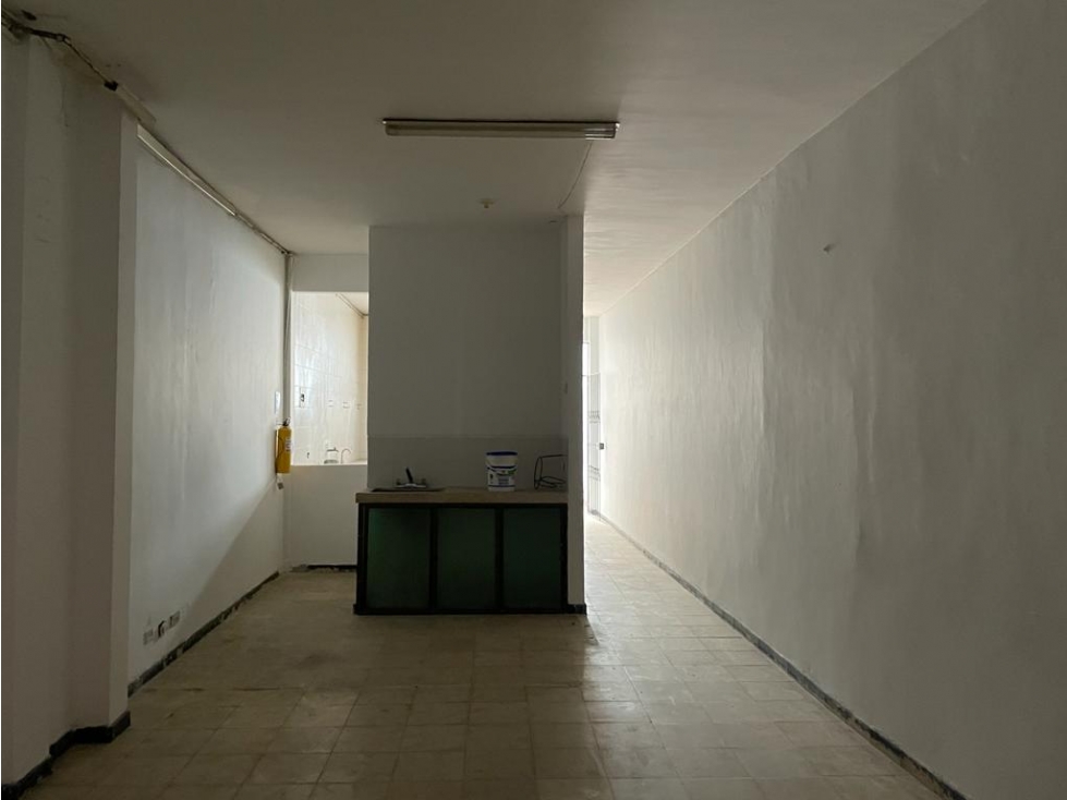 VENTA DE LOCAL EN SECTOR COMERCIAL LA ALAMEDA - 4