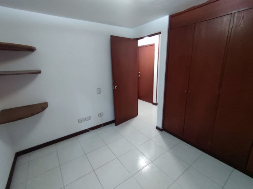 VENTA DE APARTAMENTO PRIMER PISO QUINTAS DE DON SIMON — foto 3