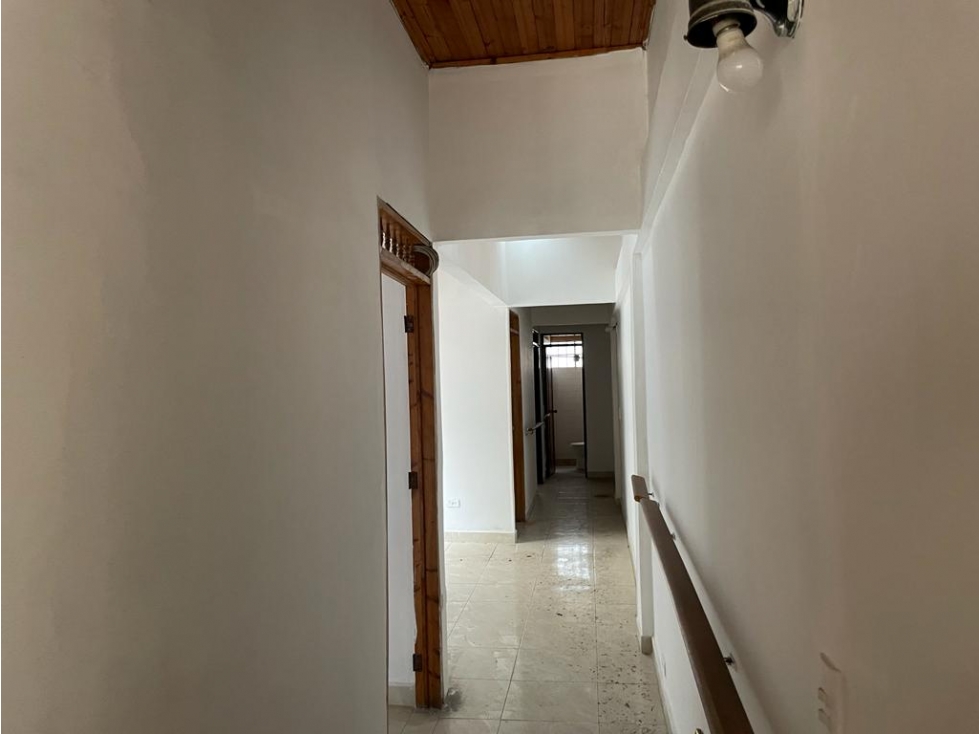 VENTA DE LOCAL EN SECTOR COMERCIAL LA ALAMEDA - 5