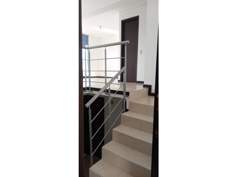 VENTA DE APARTAMENTO DUPLEX 4 PISO EN VALLE DEL LILI — foto 6