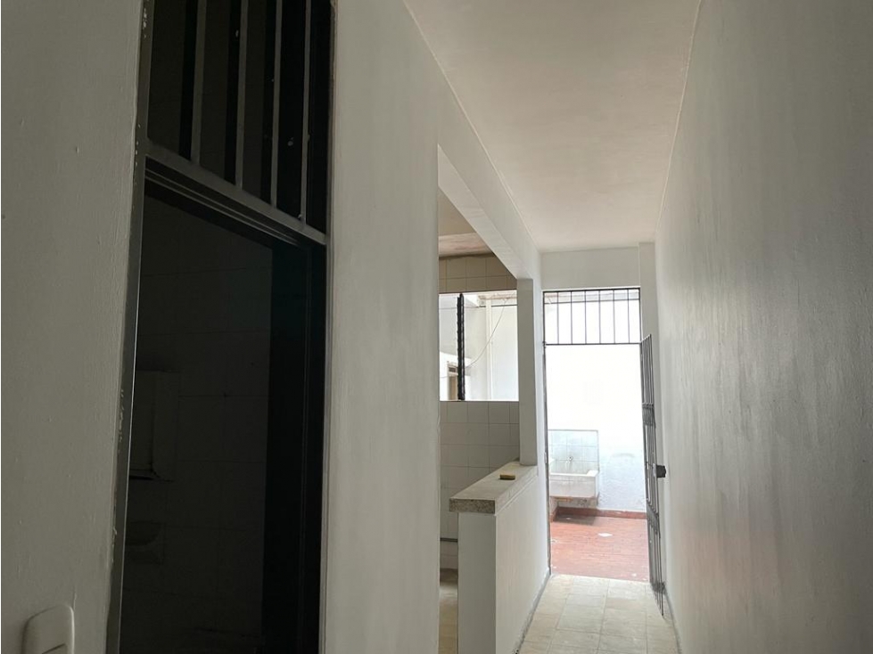 VENTA DE LOCAL EN SECTOR COMERCIAL LA ALAMEDA - 6