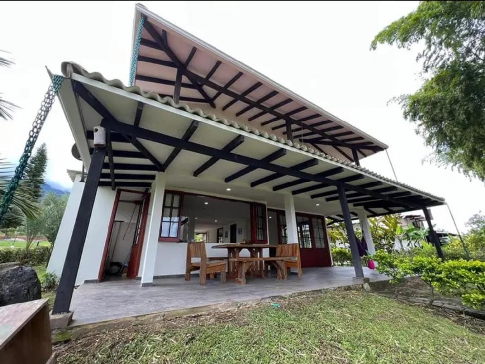 VENTA CASA FINCA DOS PISOS EN CONDOMINIO EN LAGO CALIMA — foto 5
