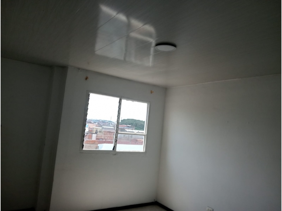 ALQUILER DE APARTAMENTO 5 PISO BARRIO SAN CARLOS — foto 4
