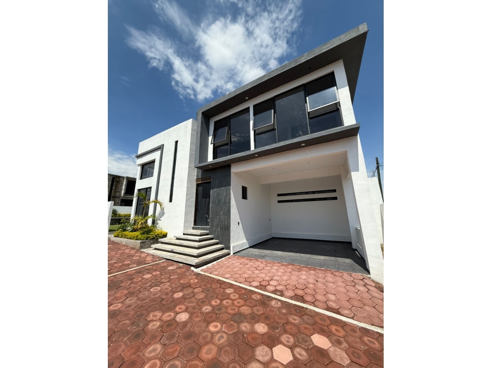 CASA EN VENTA LISTA PARA ESTRENAR - 1