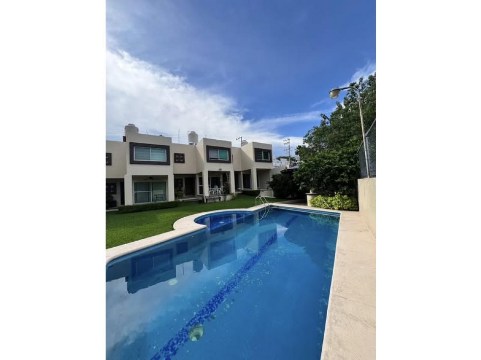 CASA EN CONJUNTO RESIDENCIAL - 1