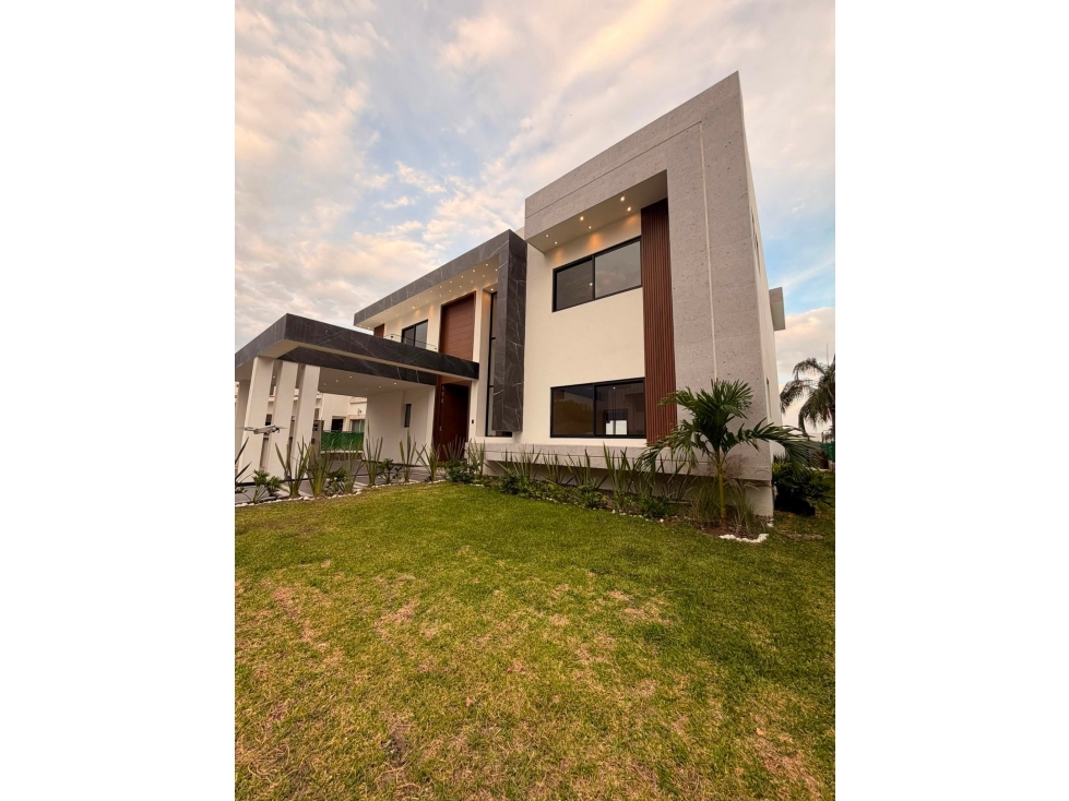 RESIDENCIA EN LOMAS DE COCOYOC