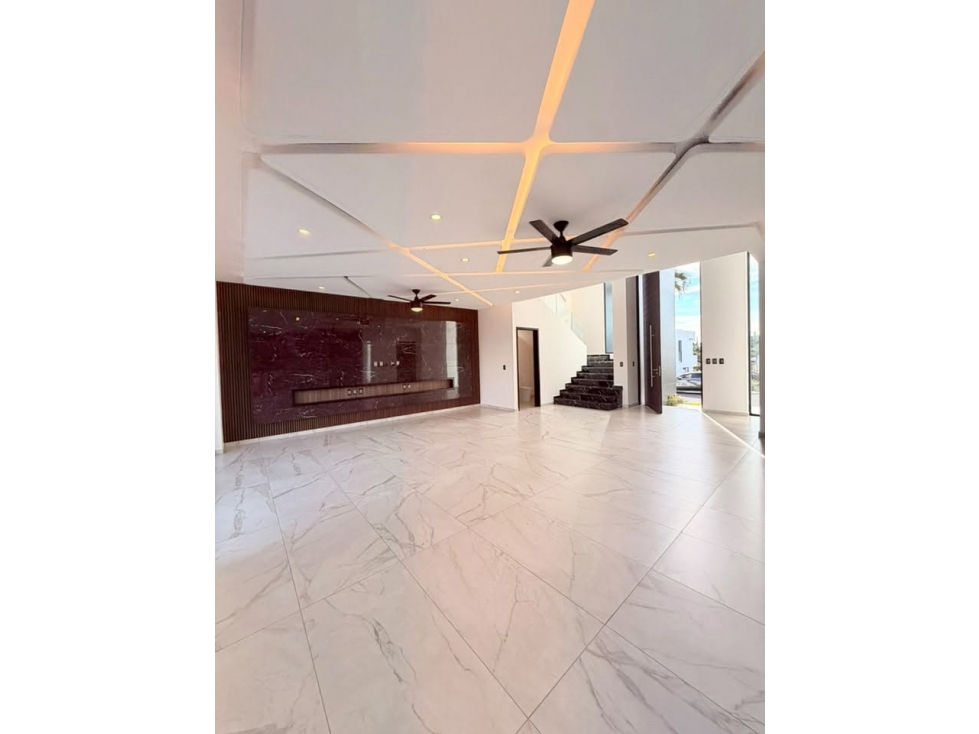 RESIDENCIA EN LOMAS DE COCOYOC — foto 2