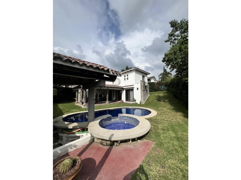 CASA EN EXCELENTE ESTADO DE CONSERVACION