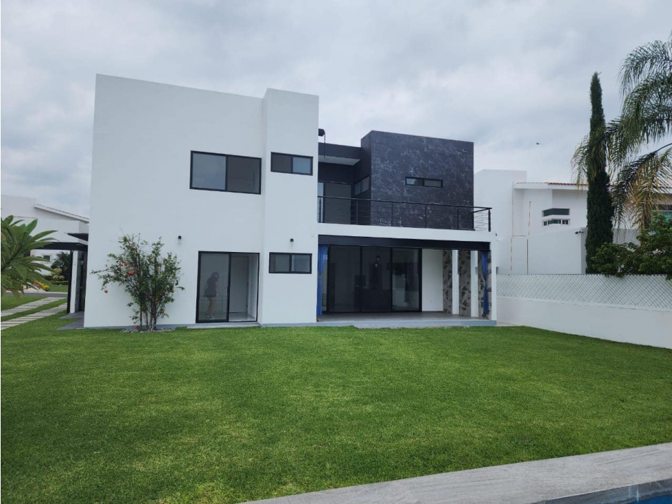 CASA EN VENTA EN SECCION VOLCANES - 1