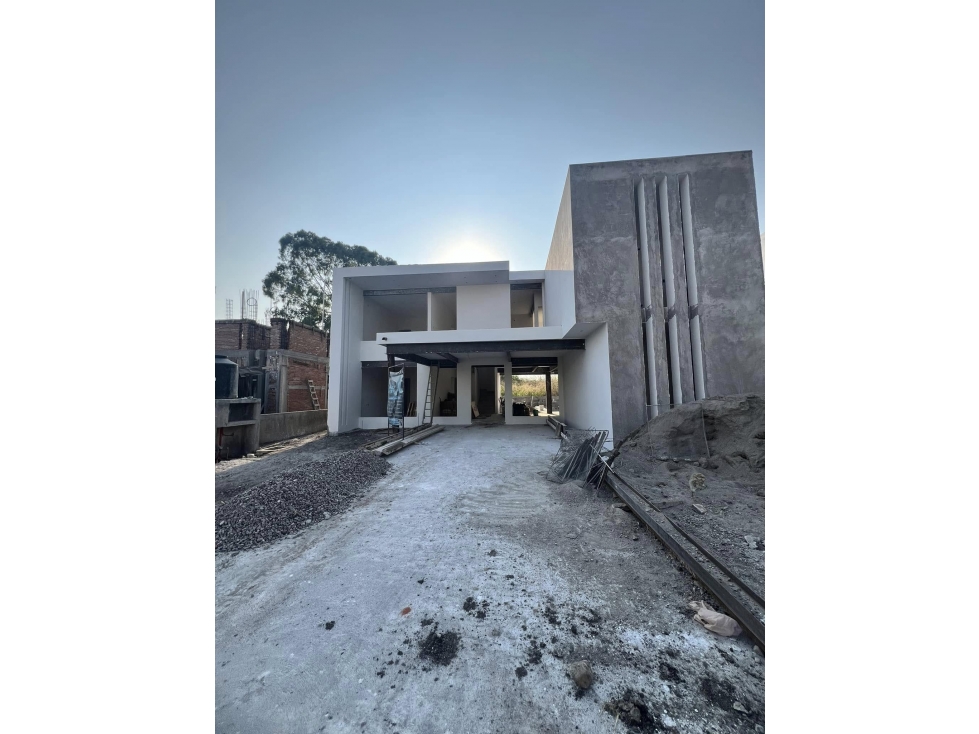 Residencia con acabados de Alta Gama - 1