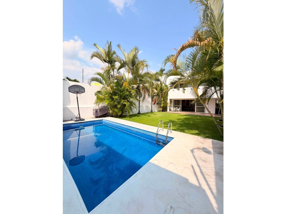CASA EN OPORTUNIDAD