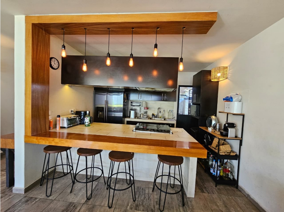 CASA EN VENTA CON GRAN JARDIN - 3