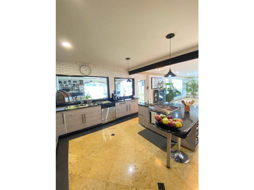 HERMOSA CASA - 3