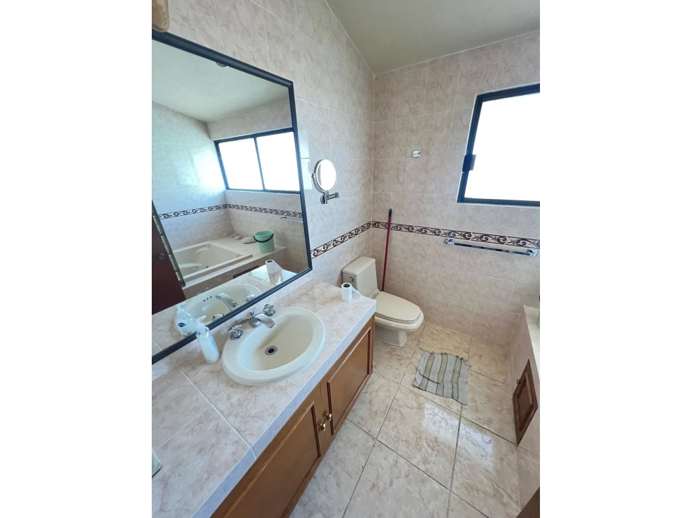 CASA EN VENTA CON GRAN JARDIN - 3