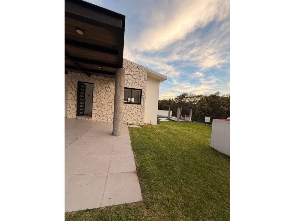 CASA EN VENTA EN ESQUINA — foto 2