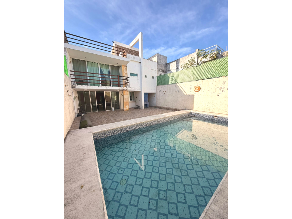 RENTA DE CASA AMUEBLADA - 1
