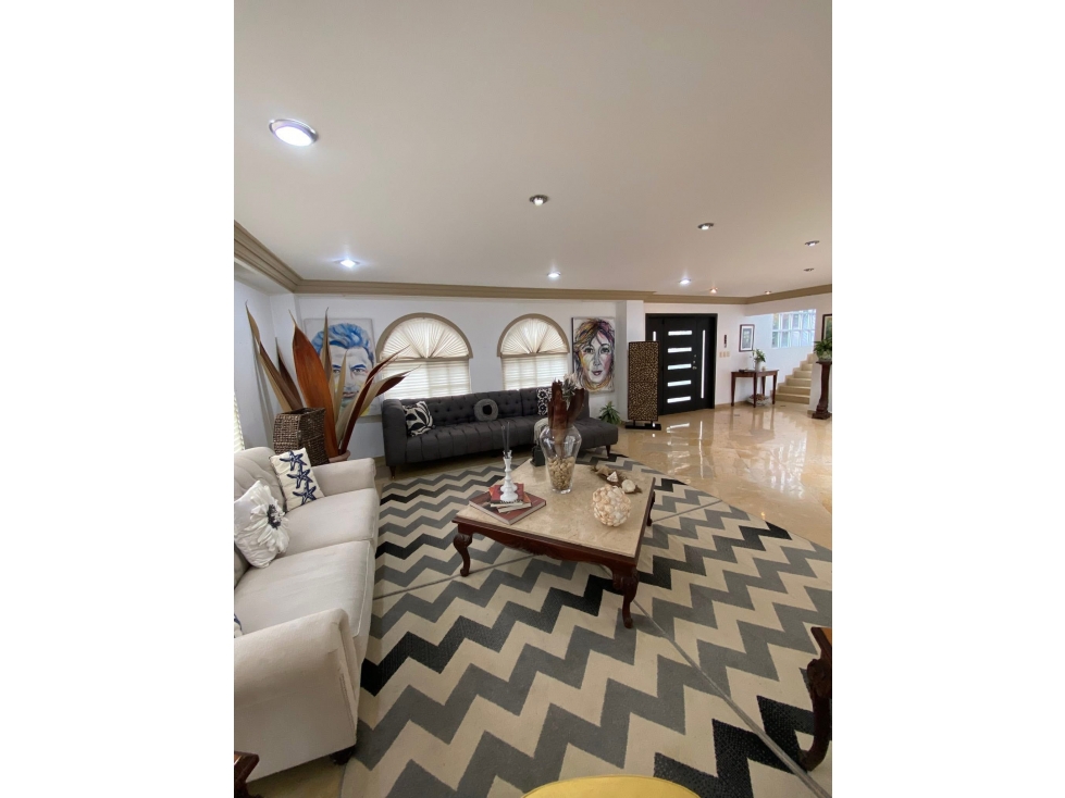 HERMOSA CASA - 4