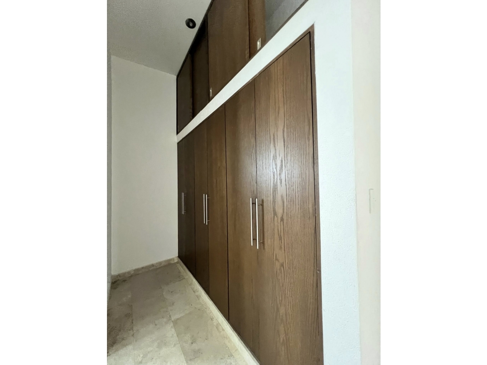 CASA CON ALBERCA A UNOS MINUTOS DEL CENTRO COMERCIAL - 3