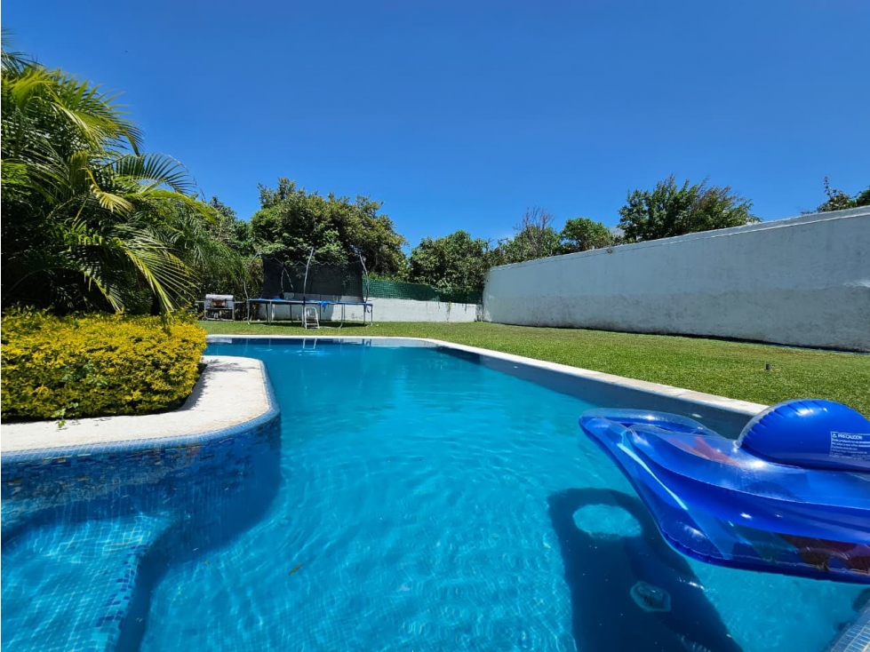 CASA EN VENTA CON GRAN JARDIN - 6