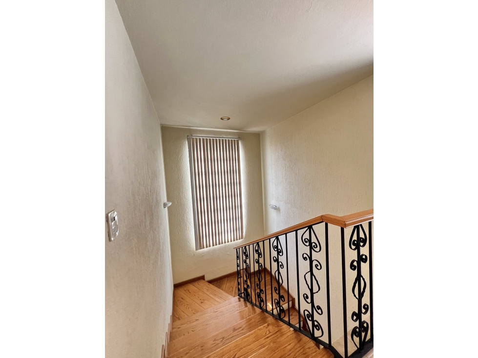 CASA EN VENTA CON GRAN JARDIN - 6