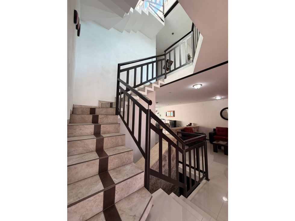 RENTA DE CASA AMUEBLADA - 6