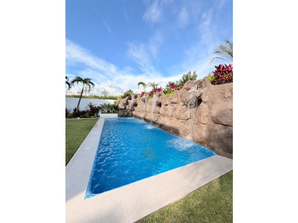 RESIDENCIA EN LOMAS DE COCOYOC — foto 5