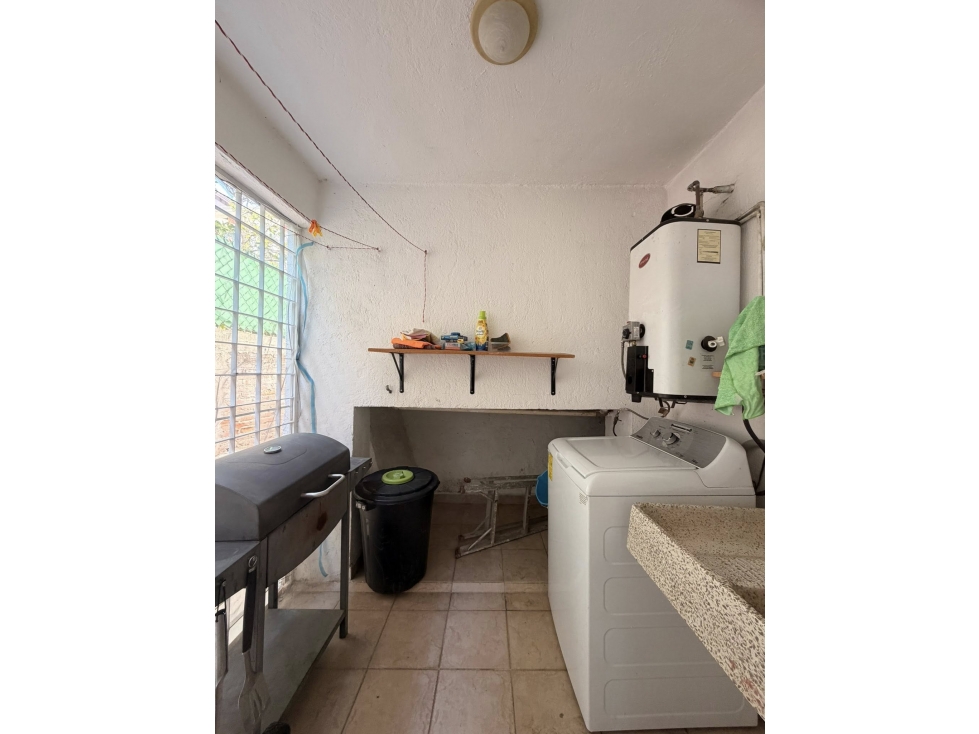 CASA EN RENTA ANUAL CON GRAN JARDIN — foto 6