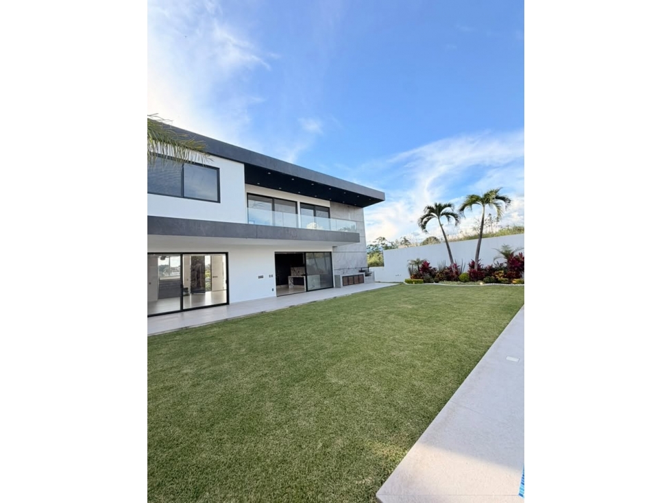 RESIDENCIA EN LOMAS DE COCOYOC — foto 6