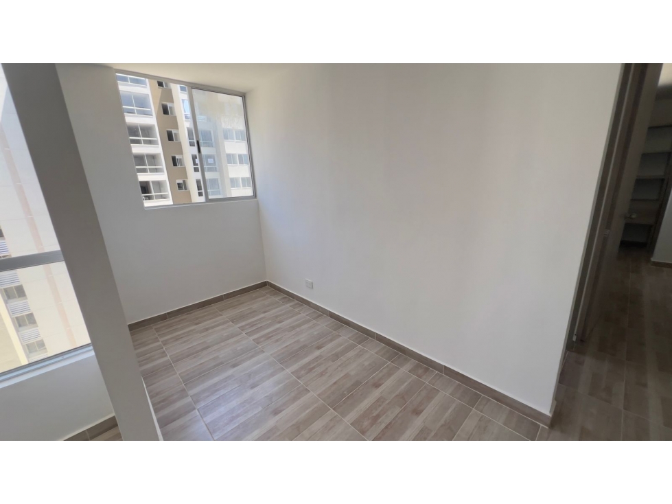 SE VENDE APARTAMENTO EN CIUDAD DE MALLORQUIN — foto 2