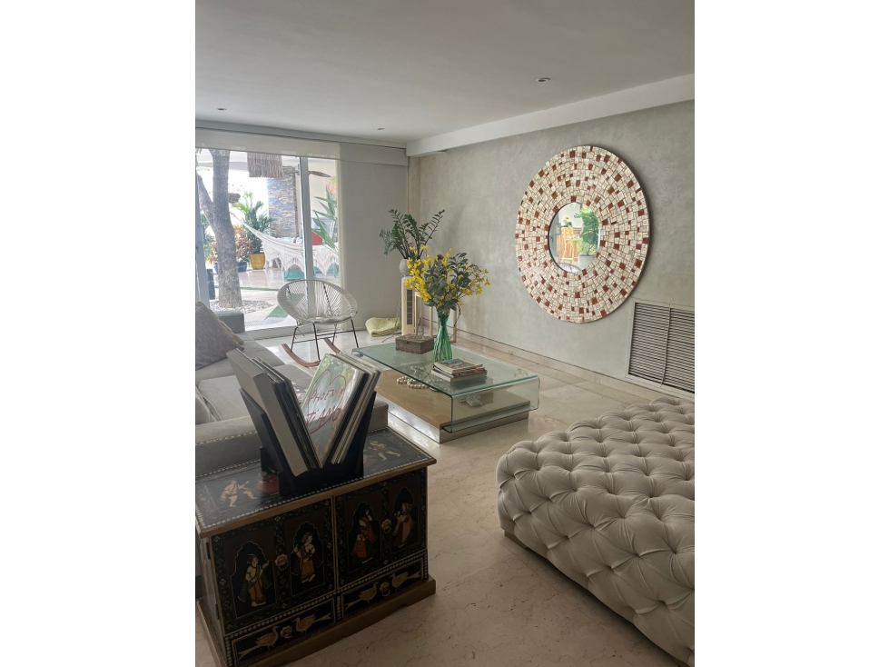 SE VENDE CASA EN LA CASTELLANA