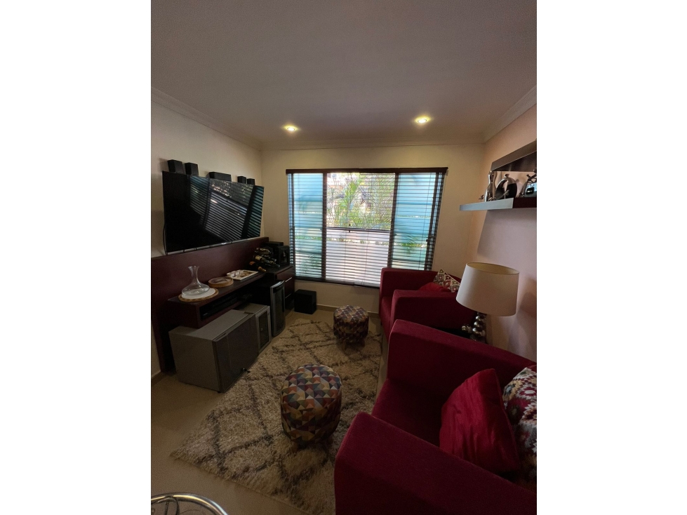 SE VENDE HERMOSA CASA DE OPORTUNIDAD Y RECIEN REMODELADA. LADO SOMBRA — foto 4