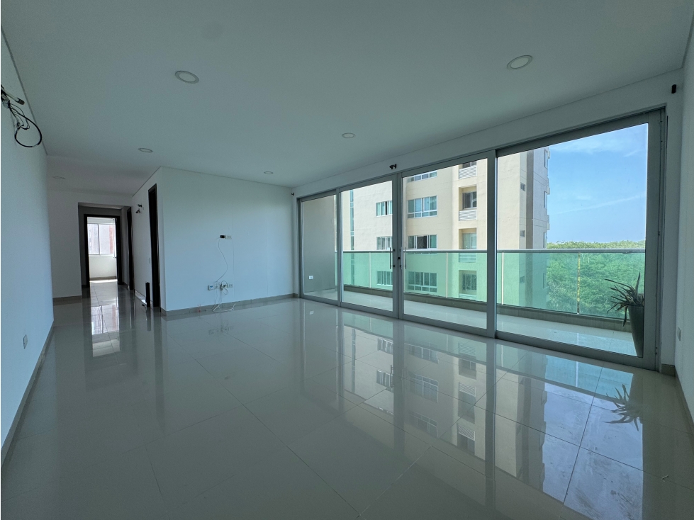 SE ARRIENDA HERMOSO APARTAMENTO MUY CERCA A MALL PLAZA — foto 3