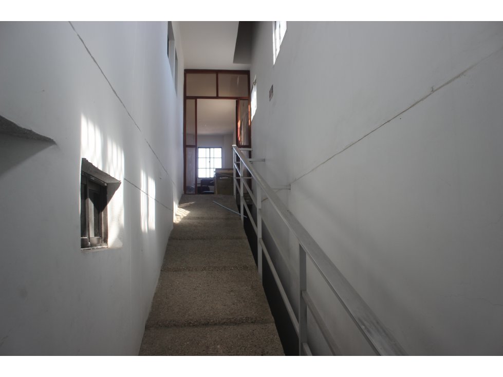 SE ARRIENDA CASA COMERCIAL EN LA MAGDALENA — foto 3