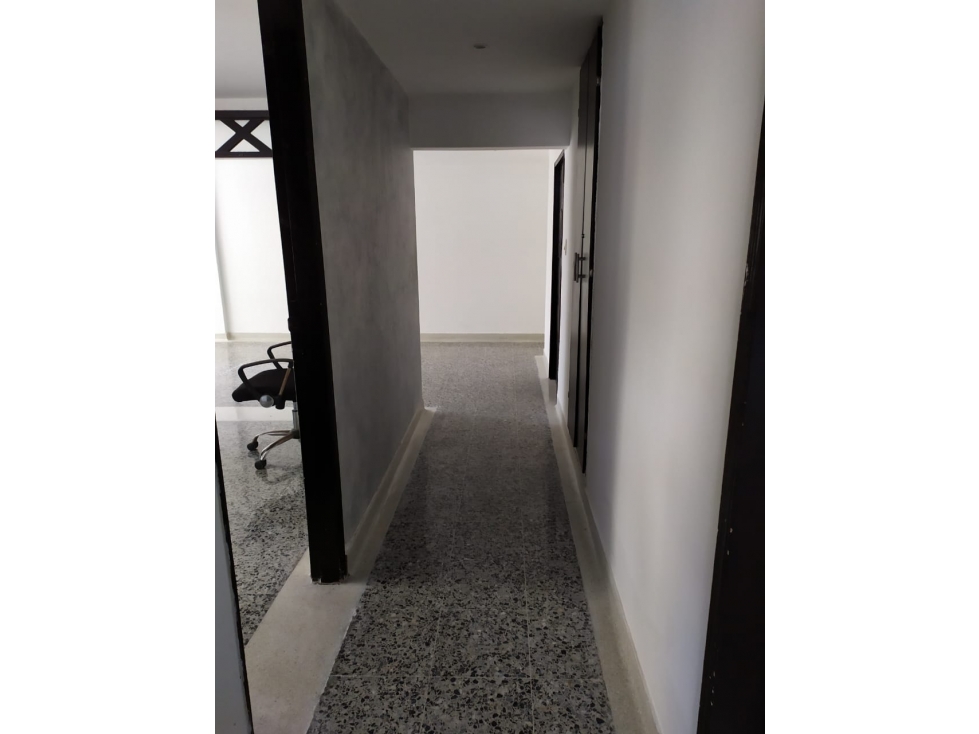 SE VENDE A APARTAMENTO - BARRIO RIOMAR — foto 2
