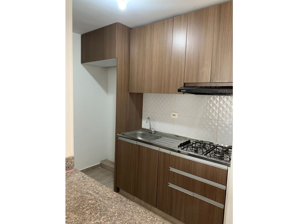 SE ARRIENDA APARTAMENTO EN ALAMEDA DEL RIO — foto 2