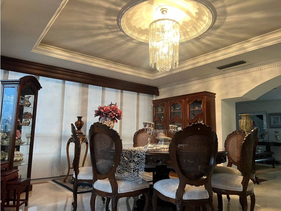 SE VENDE APARTAMENTO EN ZONA EXCLUSIVA DE LA CIUDAD — foto 2