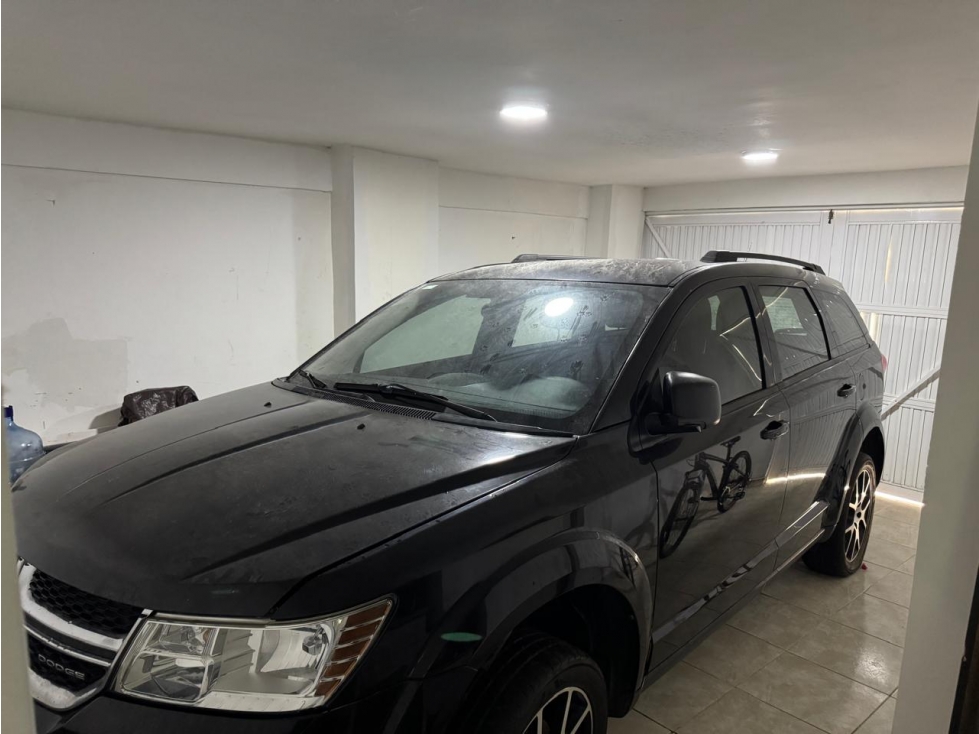 SE ARRIENDA CASA COMERCIAL EN EL BARRIO BETANIA — foto 2