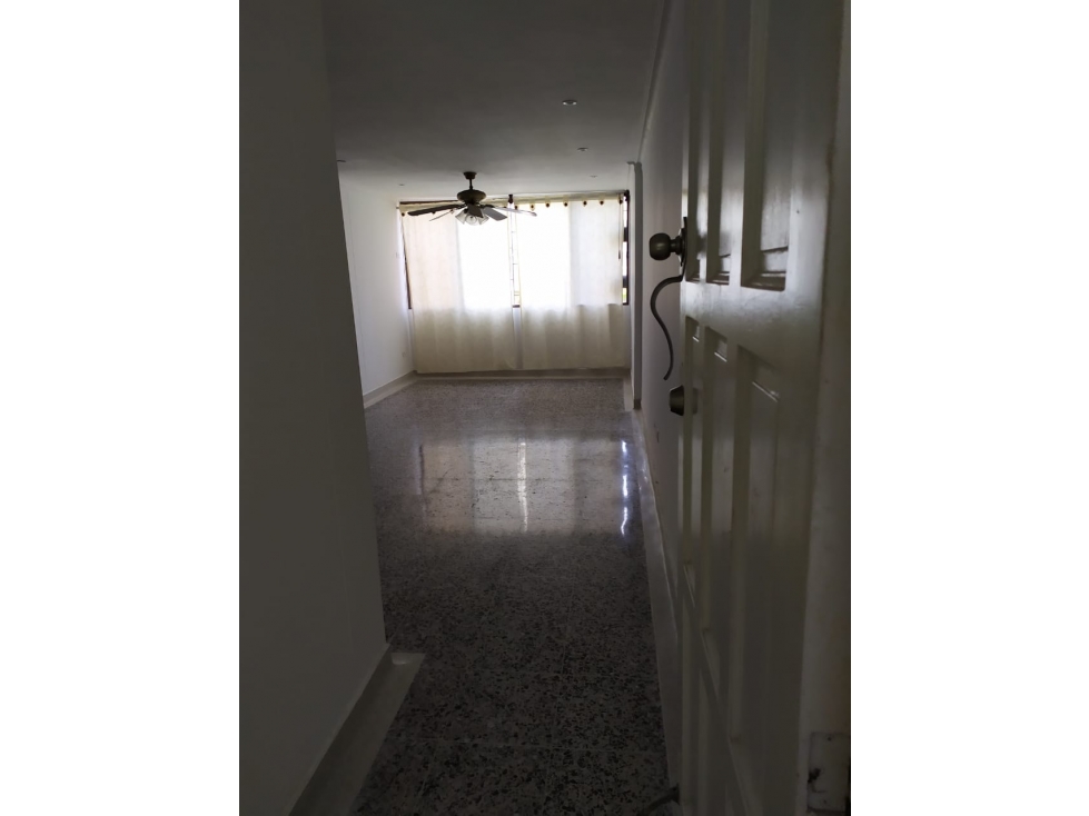 SE VENDE A APARTAMENTO - BARRIO RIOMAR — foto 3