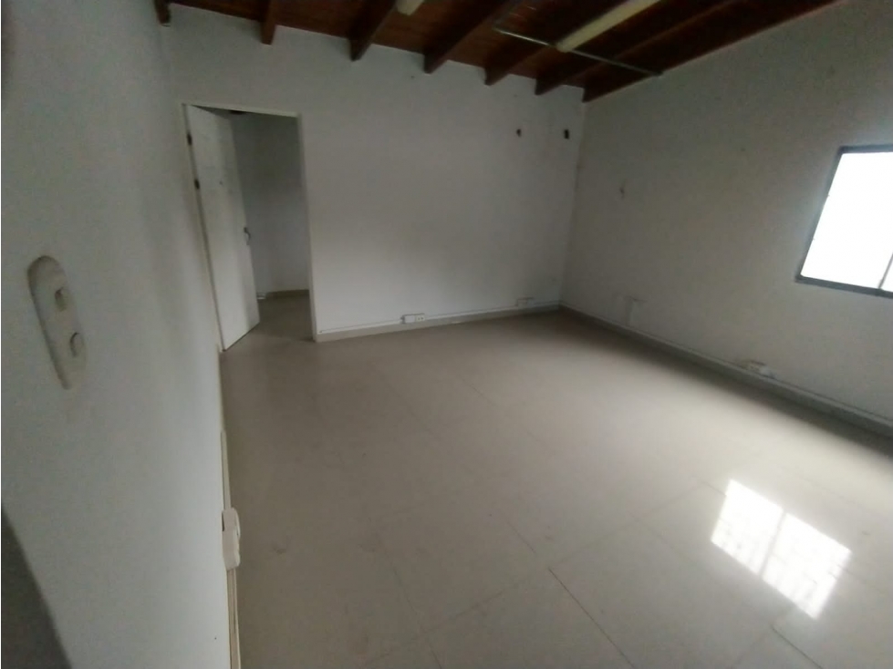 SE ARRIENDA LOCAL EN EL BARRIO ALTO PRADO — foto 4