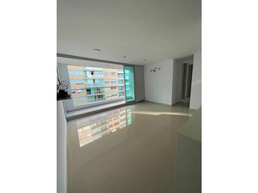 SE VENDE ELEGANTE APARTAMENTO EN MIRAMAR — foto 2