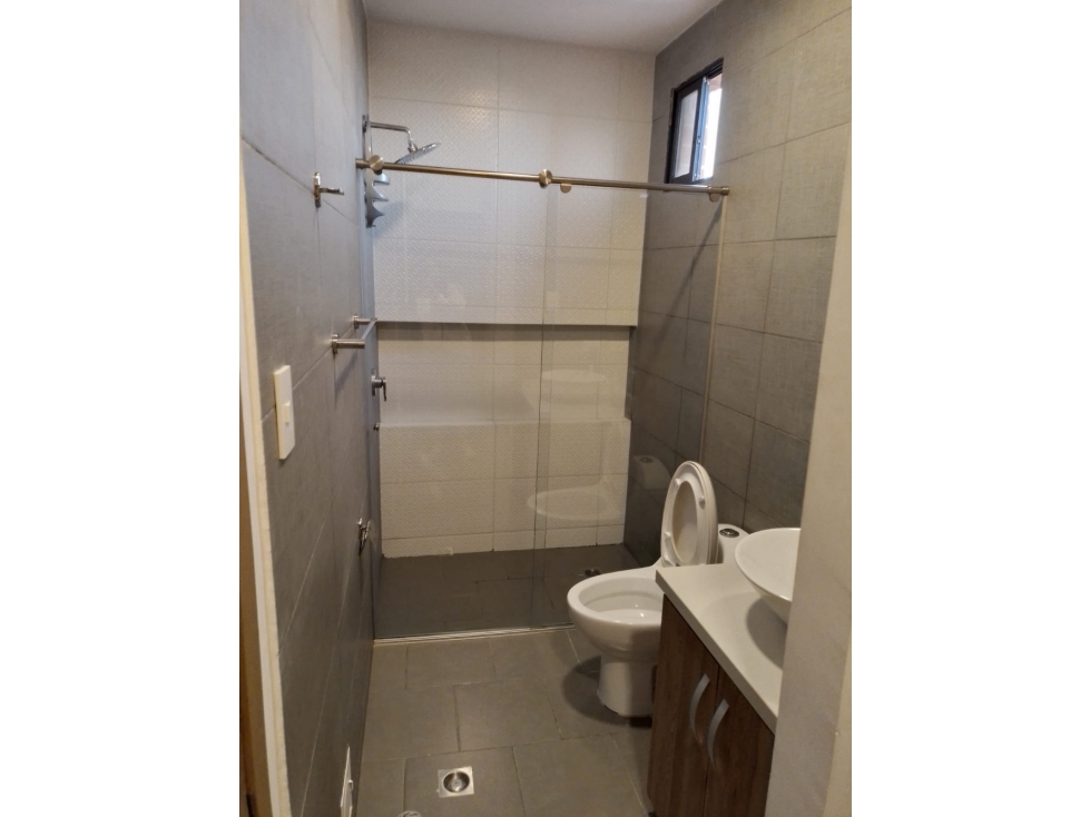 SE ARRIENDA APARTAESTUDIO AMOBLADO EN ZONA NORTE — foto 3