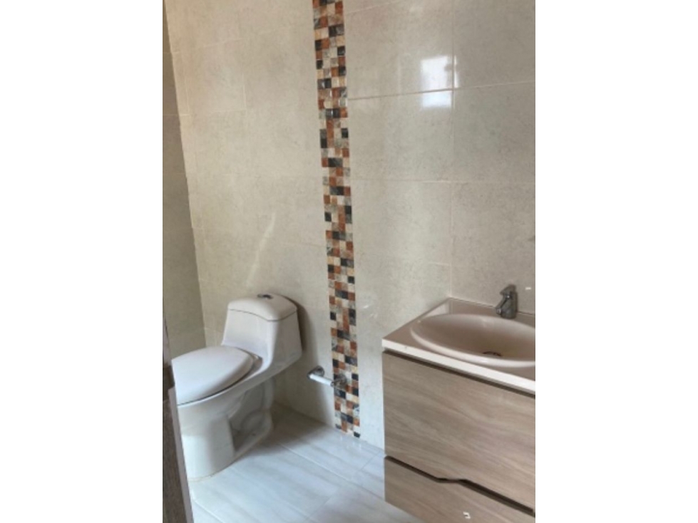 SE ARRIENDA APARTAMENTO DE OPORTUNIDAD ZONA NORTE — foto 5