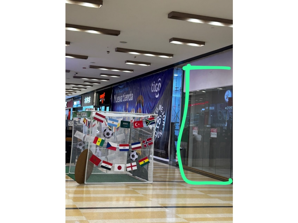 SE VENDE O ARRIENDA HERMOSO LOCAL EN CENTRO COMERCIAL CARNAVAL - 3