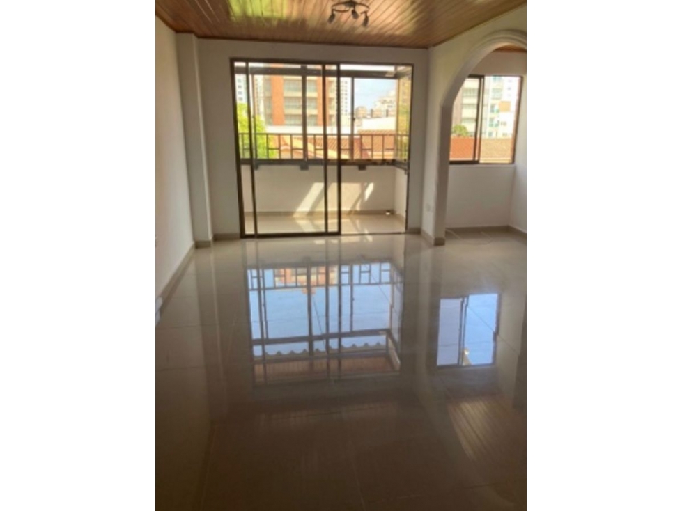SE ARRIENDA APARTAMENTO DE OPORTUNIDAD ZONA NORTE — foto 2