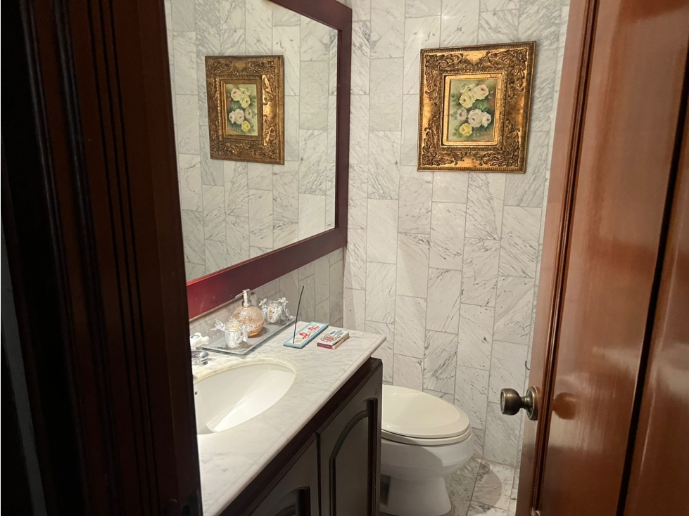 SE VENDE APARTAMENTO EN ZONA EXCLUSIVA DE LA CIUDAD — foto 4