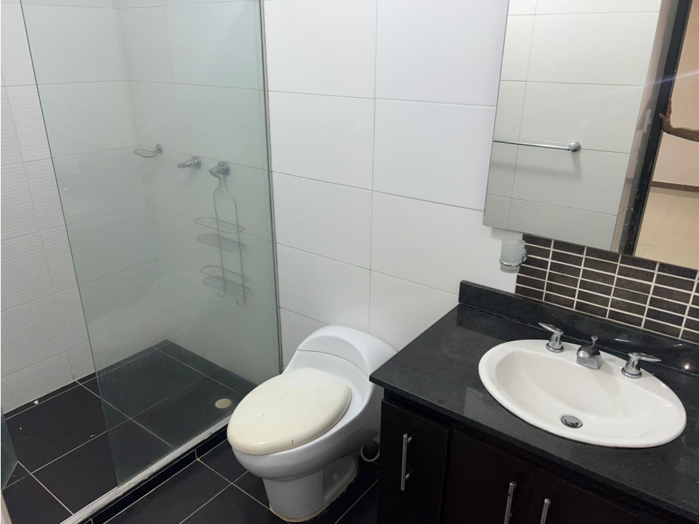 SE VENDE AMPLIO APARTAMENTO EN PRIMER PISO — foto 5