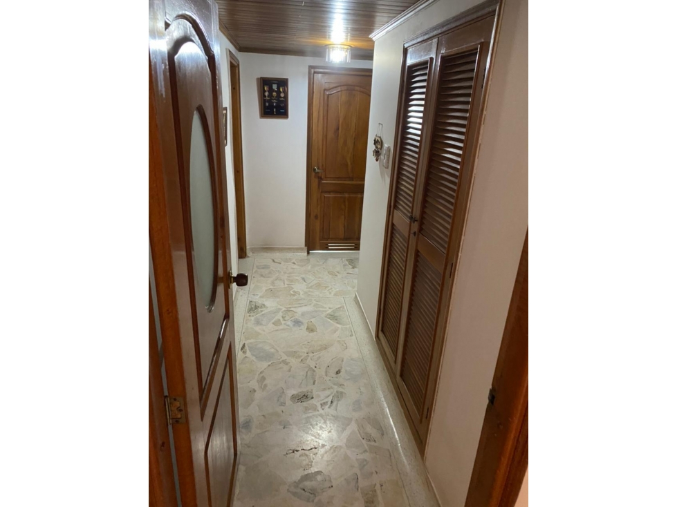 SE VENDE AMPLIO APARTAMENTO AL NORTE LA CON EXCELENTE UBICACIÓN — foto 5